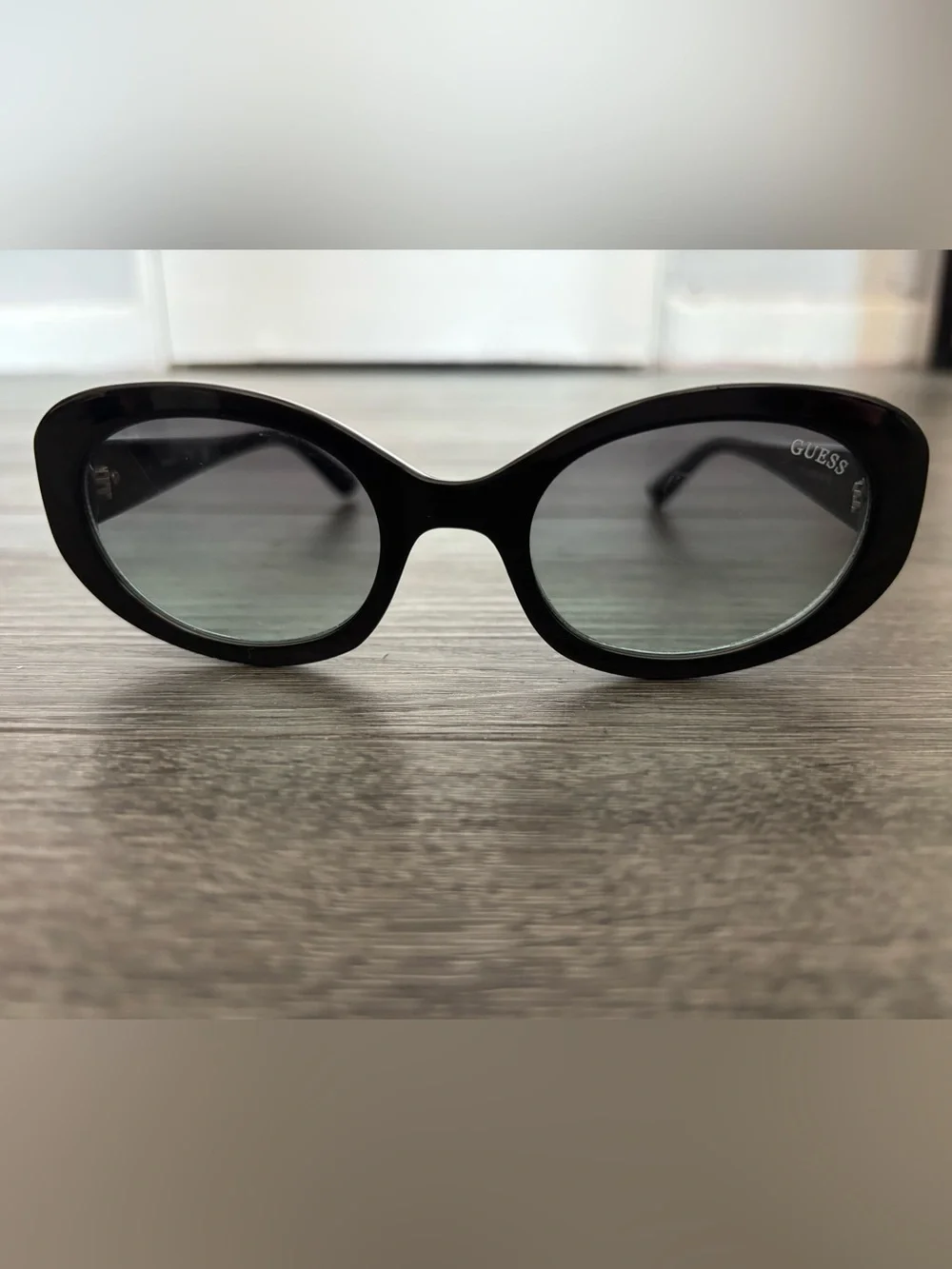 Women’s Black Guess Sunglasses